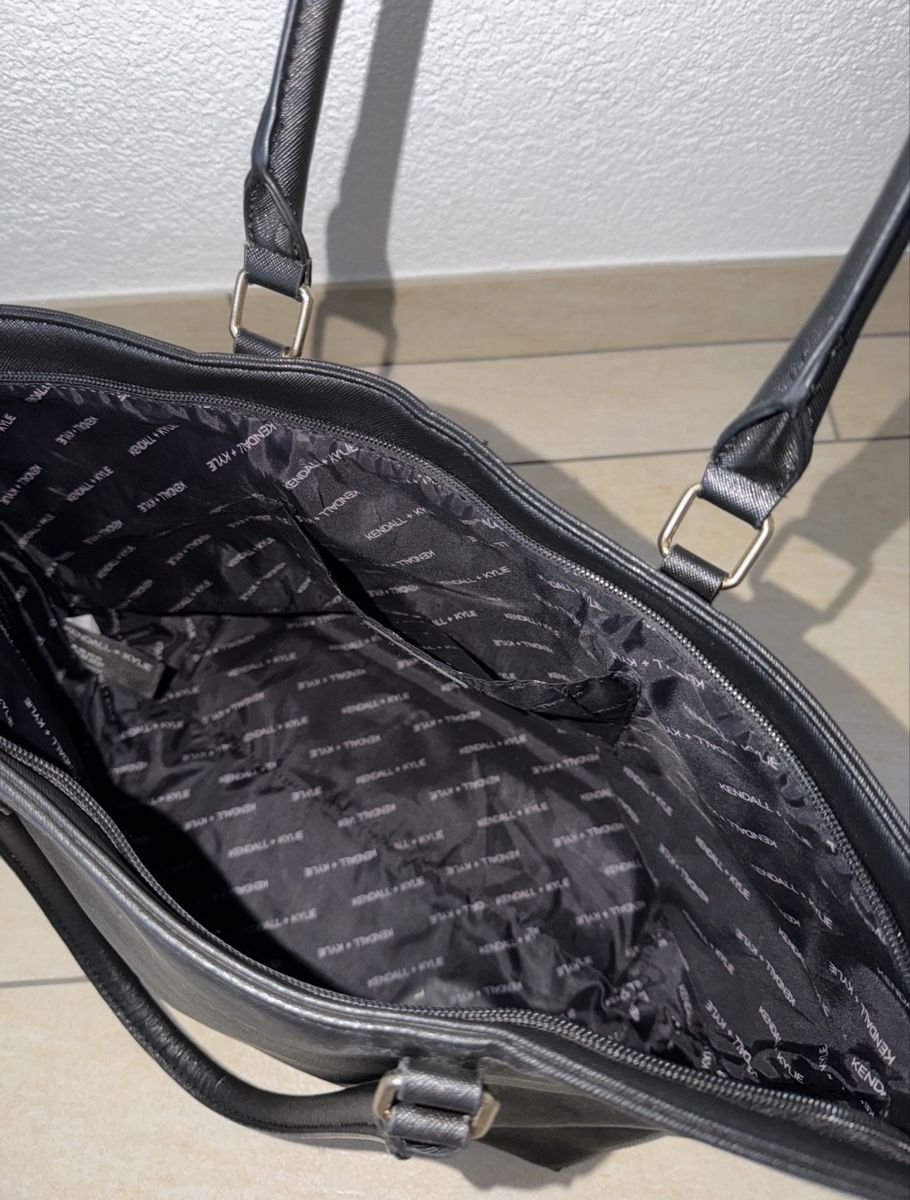 Borse da donna: Kendall & Kylie Tote Bag – Nuovo (secondo la descrizione) da Oftringen venduto da soraia.i 5