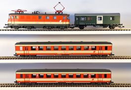 ÖBB 1046 mit Personenzug