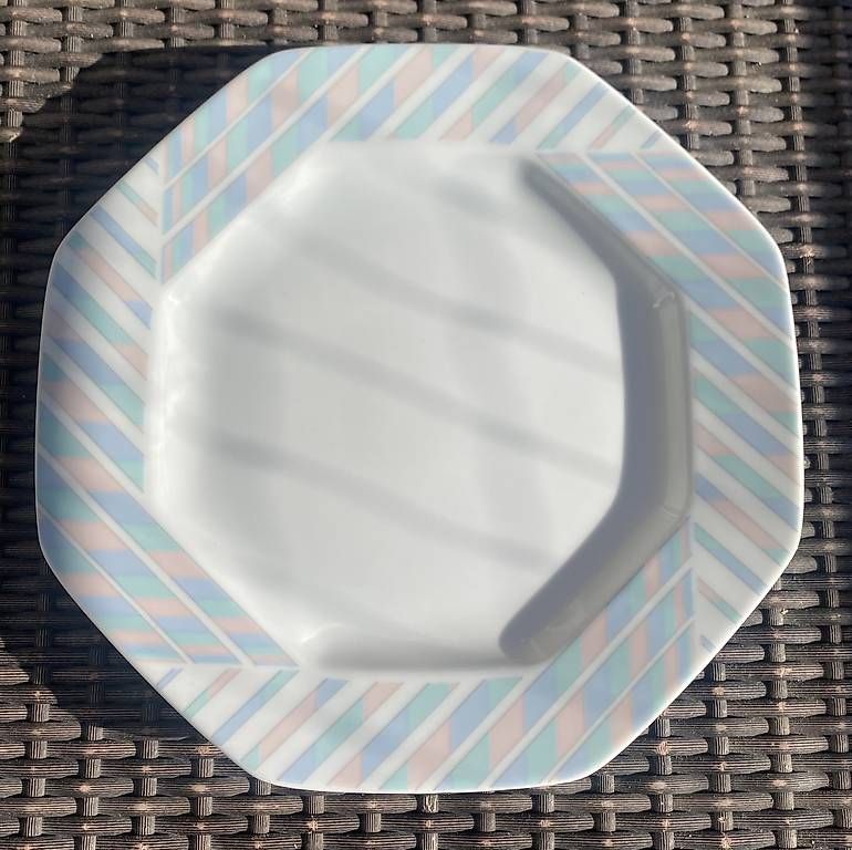Set di piatti: A saisir : set de vaisselle en bon état  – Usato da Geneve venduto da CHRISTINEE01 1