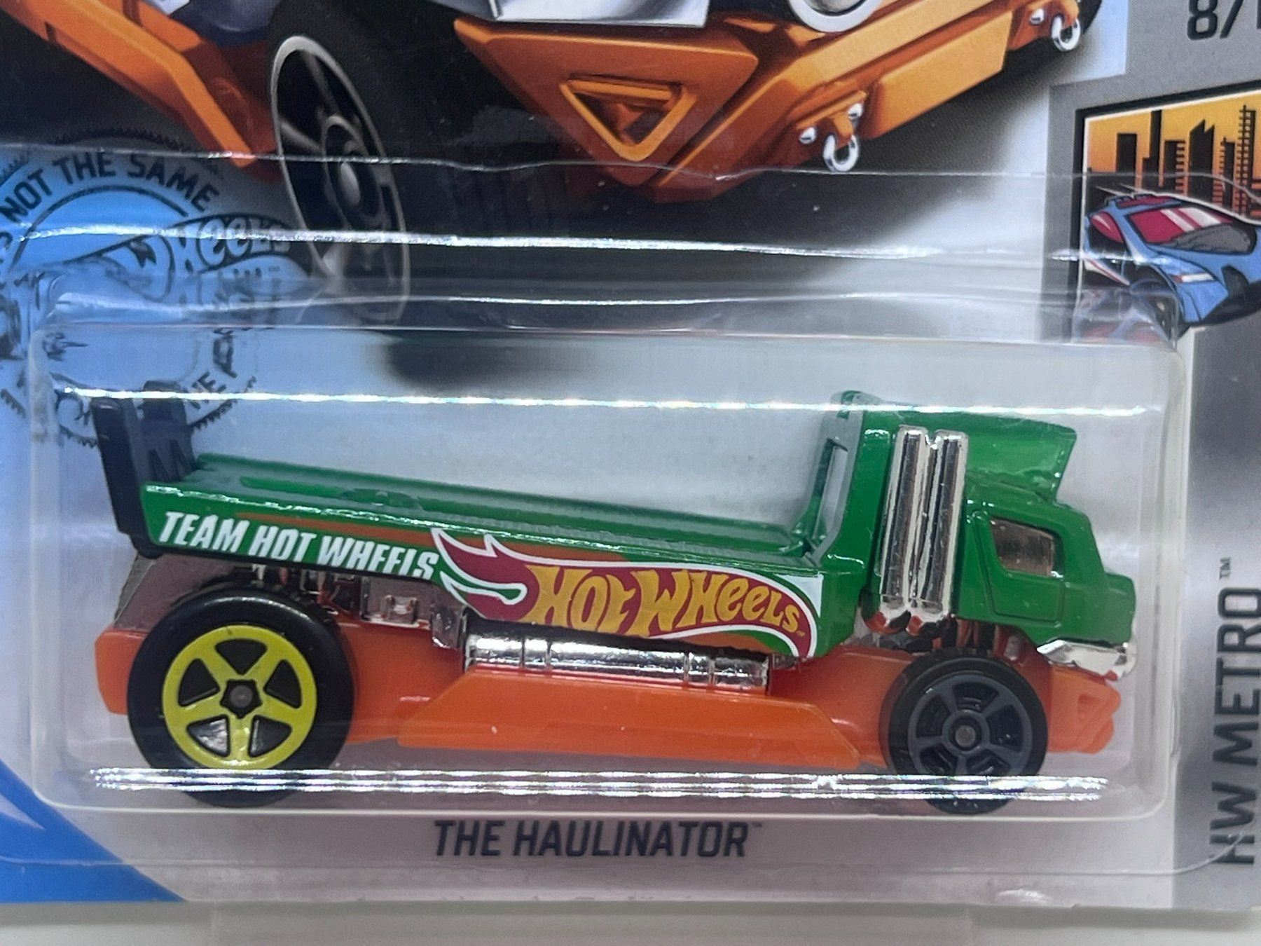 Hot Wheels Modellini d'auto: Hot Wheels The Haulinator – Nuovo e nell'imballaggio originale da Wildegg venduto da LaaBoutique 1
