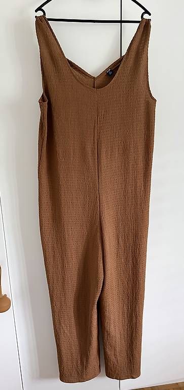Tute: BRAUNER JUMPSUIT – Usato da Zollikofen venduto da lili.j 1