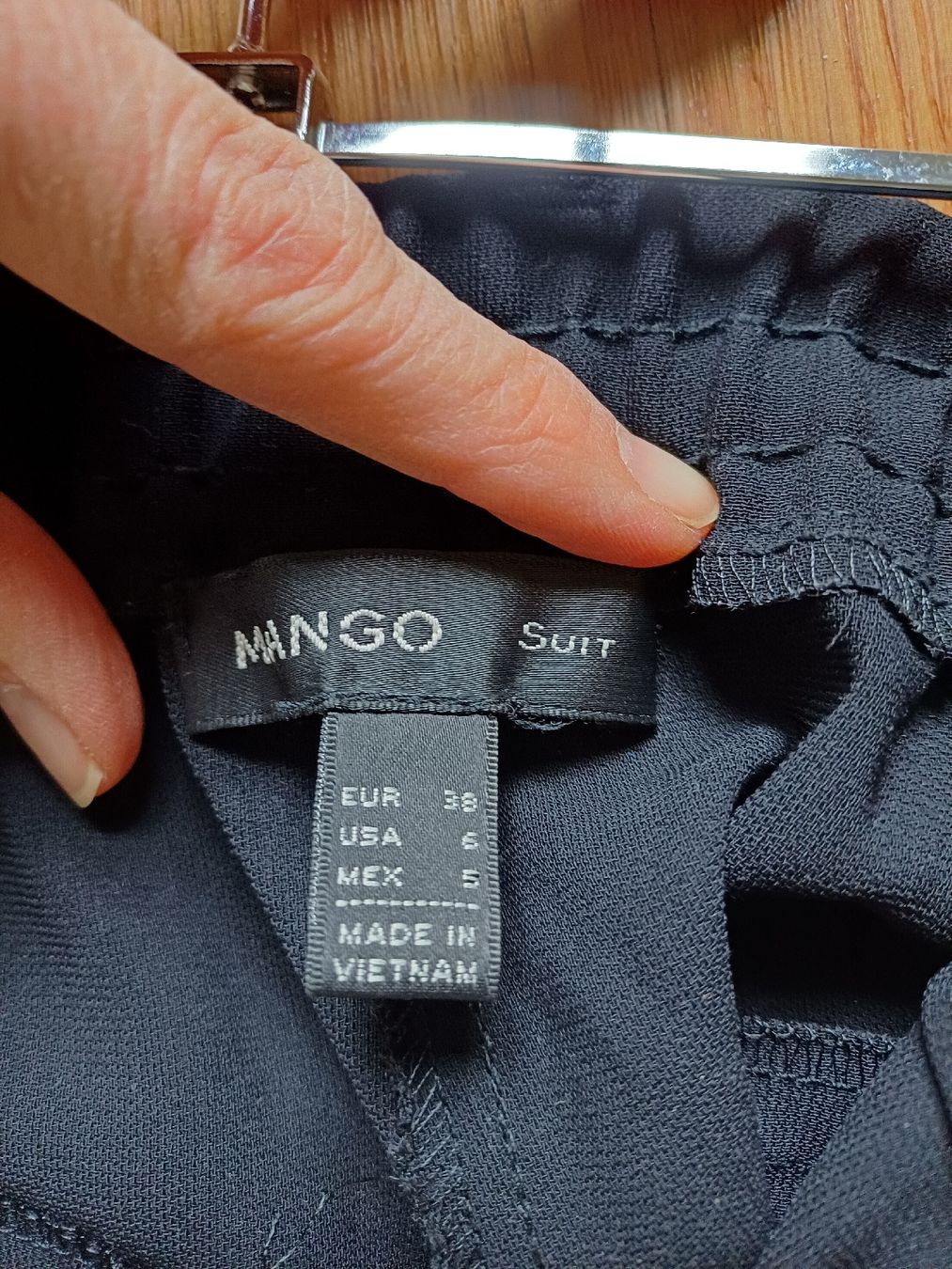Mango Pantaloni: Mango Anzughose, Gr. 38, schwarz, neuwertig, Herbst – Usato da St. Gallen venduto da luc_kw7x 3