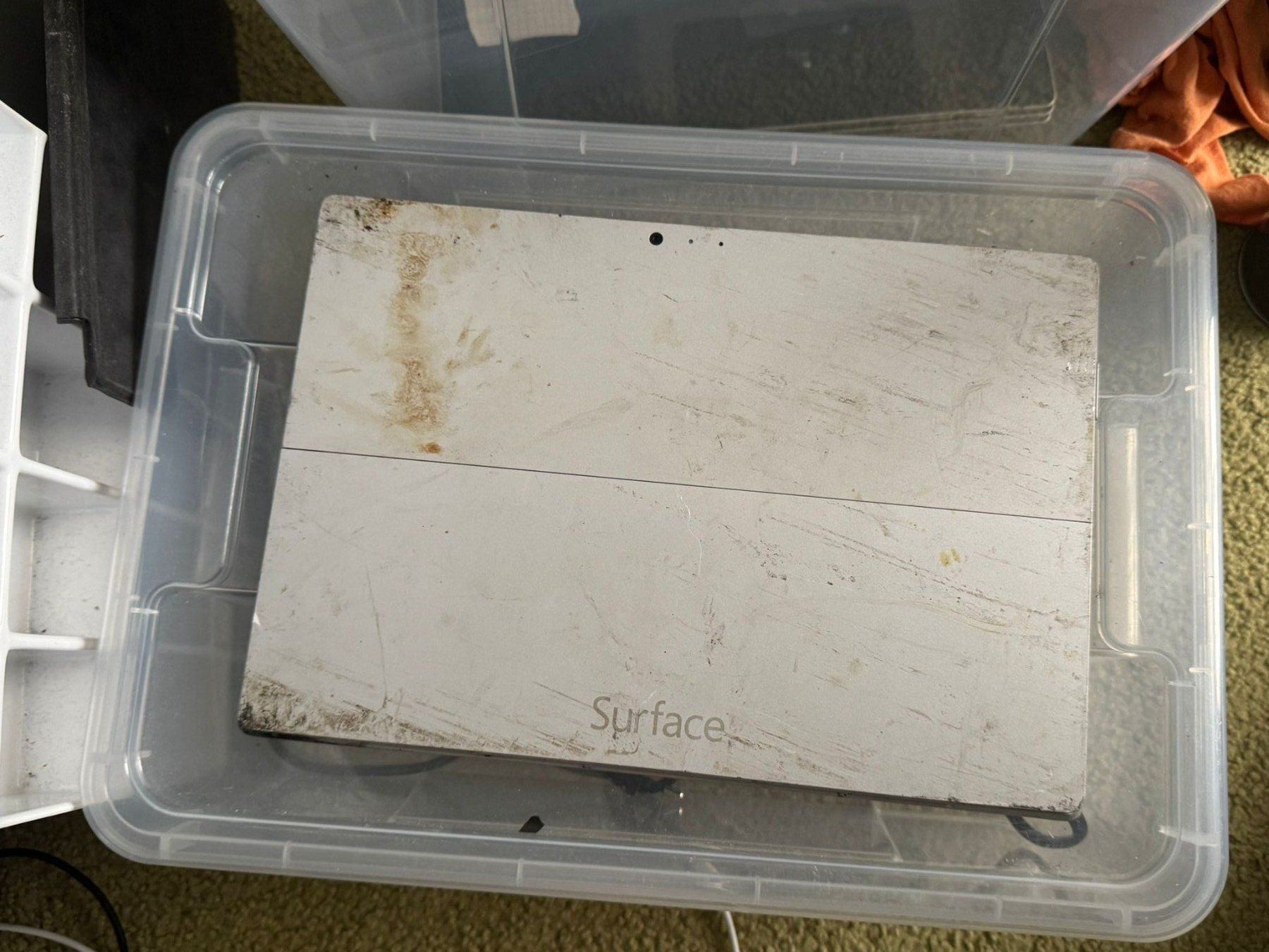 Microsoft Tablet PC: Surface Pro 3 - 256GB !! ungeprüft !! Ab 15CHF!! – Difettoso da Olten venduto da HoYa01 1