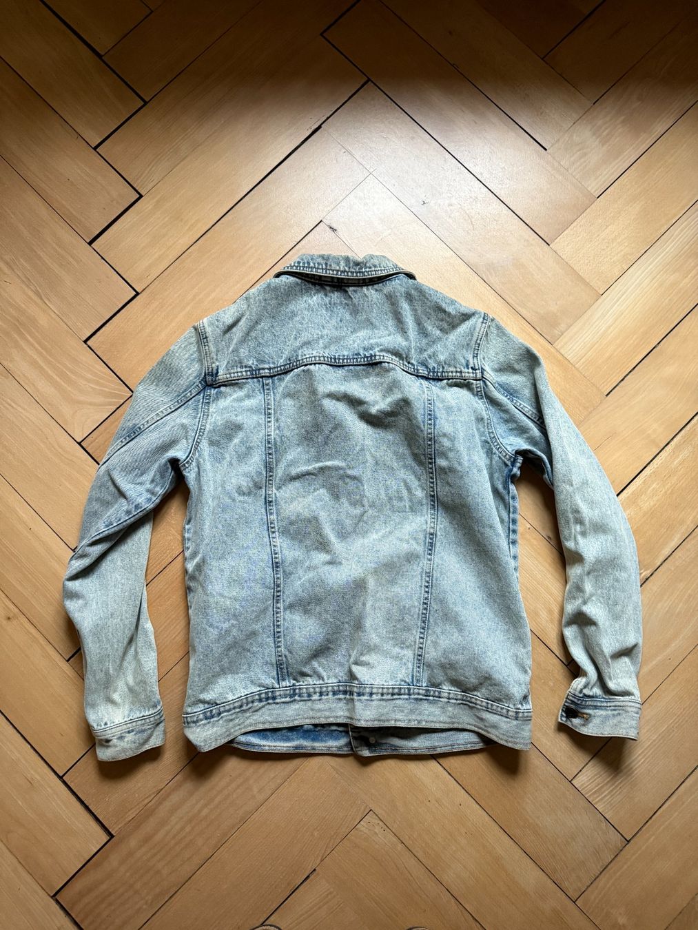 Pull&Bear Jacken: PULL&BEAR - Jeansjacke hellblau L – Gebraucht aus Zürich von Diazaio 2