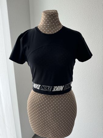 Nike Crop Top Schwarz, Sport T-Shirt, Grösse S, Neuwertig