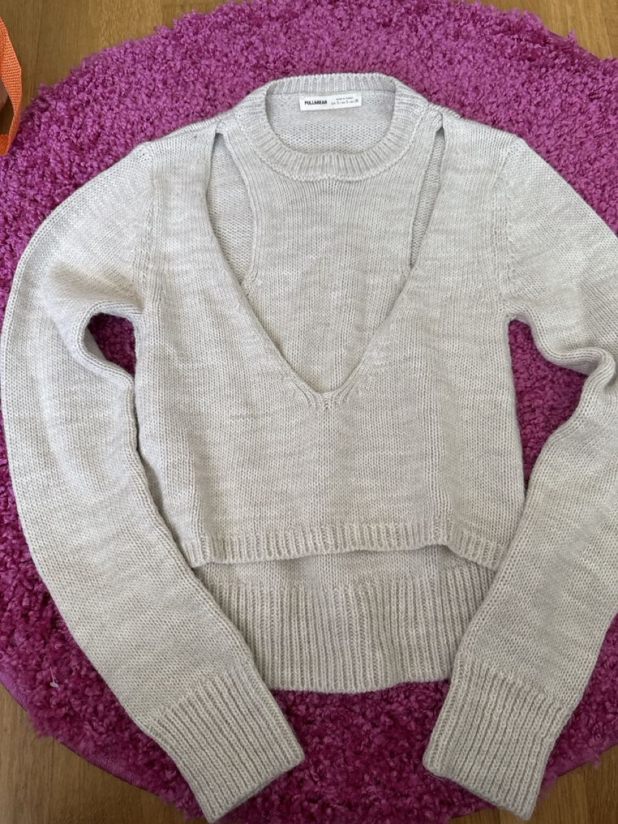 Pull&Bear Pullover & Sweatshirts: Pull&Bear Strickpullover mit Cut-Outs, Beige, Grösse S – Neu (gemäss Beschreibung) aus Richterswil von cobruetsch