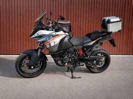 KTM 1190 Adventure - montée "street" avec pot Akrapovic