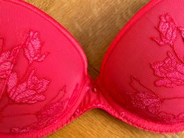 Wunderschöner edler BH, rot-rosa, von Marie Jo, 85B
