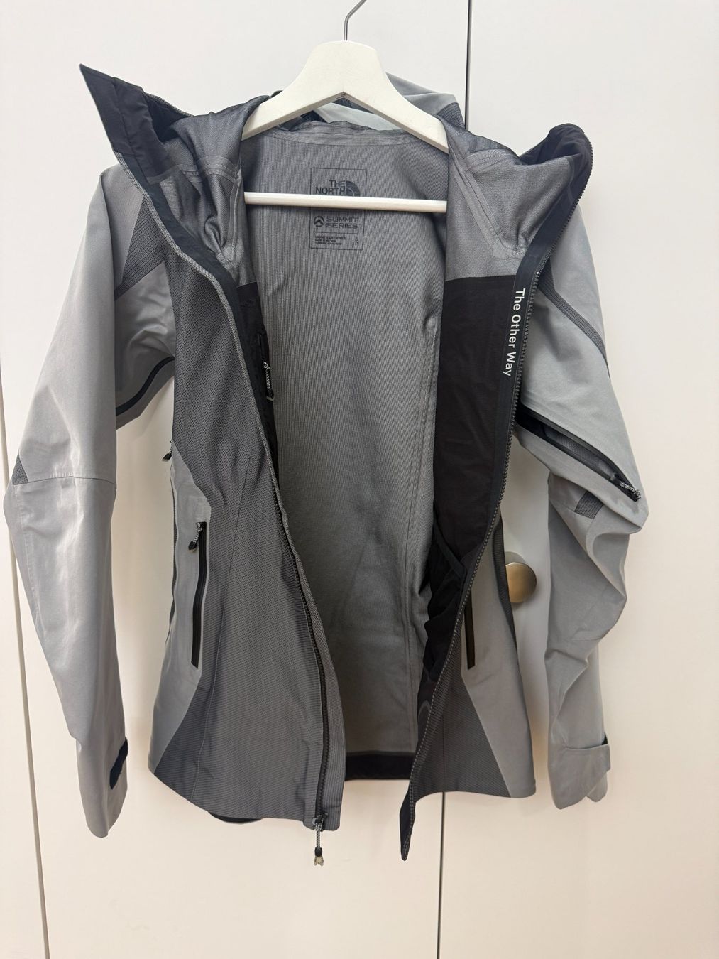 Giacche: North Face Summit Series Jacke – Nuovo (secondo la descrizione) da Meilen venduto da manukau 2