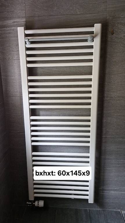 Radiateurs: Handtuchradiator – D'occasion à Amden par nbloech