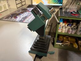 Kleiner Schraubstock mit Klemme gebraucht