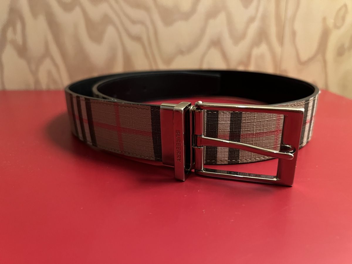 Burberry Gürtel: Burberry reversible belt – Gebraucht aus Le Châble VS von jud_syz2