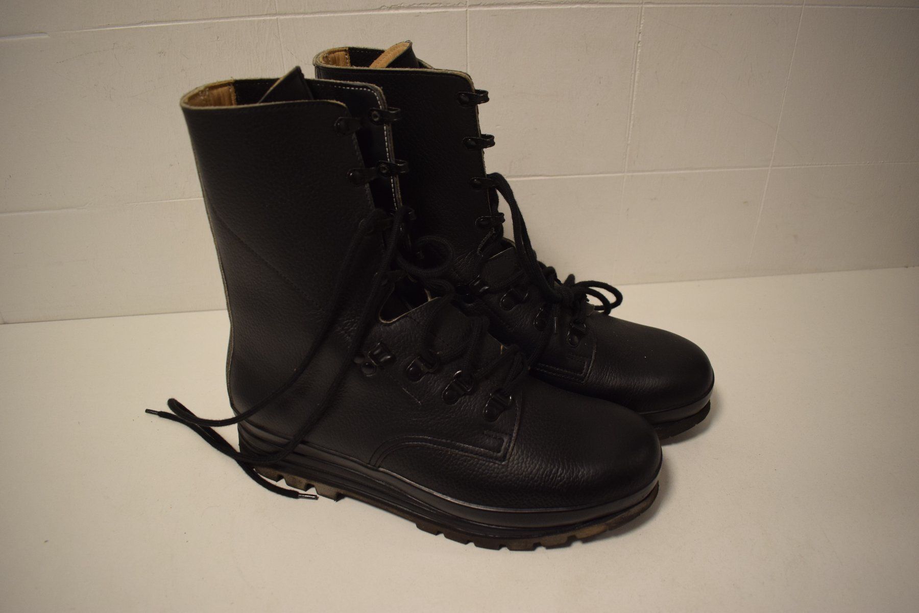 Scarpe da uomo: Militärschuhe – Usato da Zürich venduto da Brockito