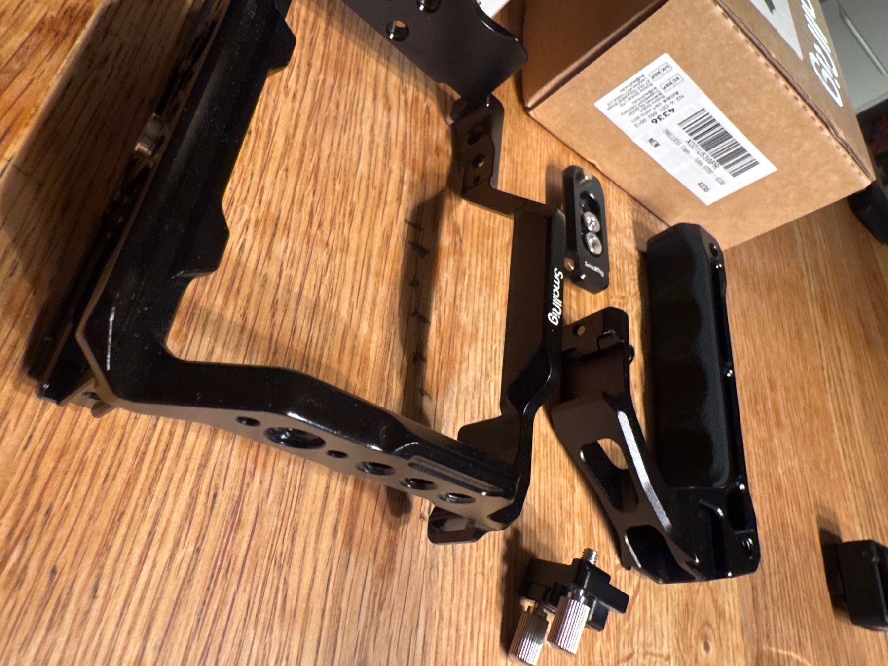 SmallRig : cage Sony A6700 + poignée supérieure NATO (Gebraucht) in ...