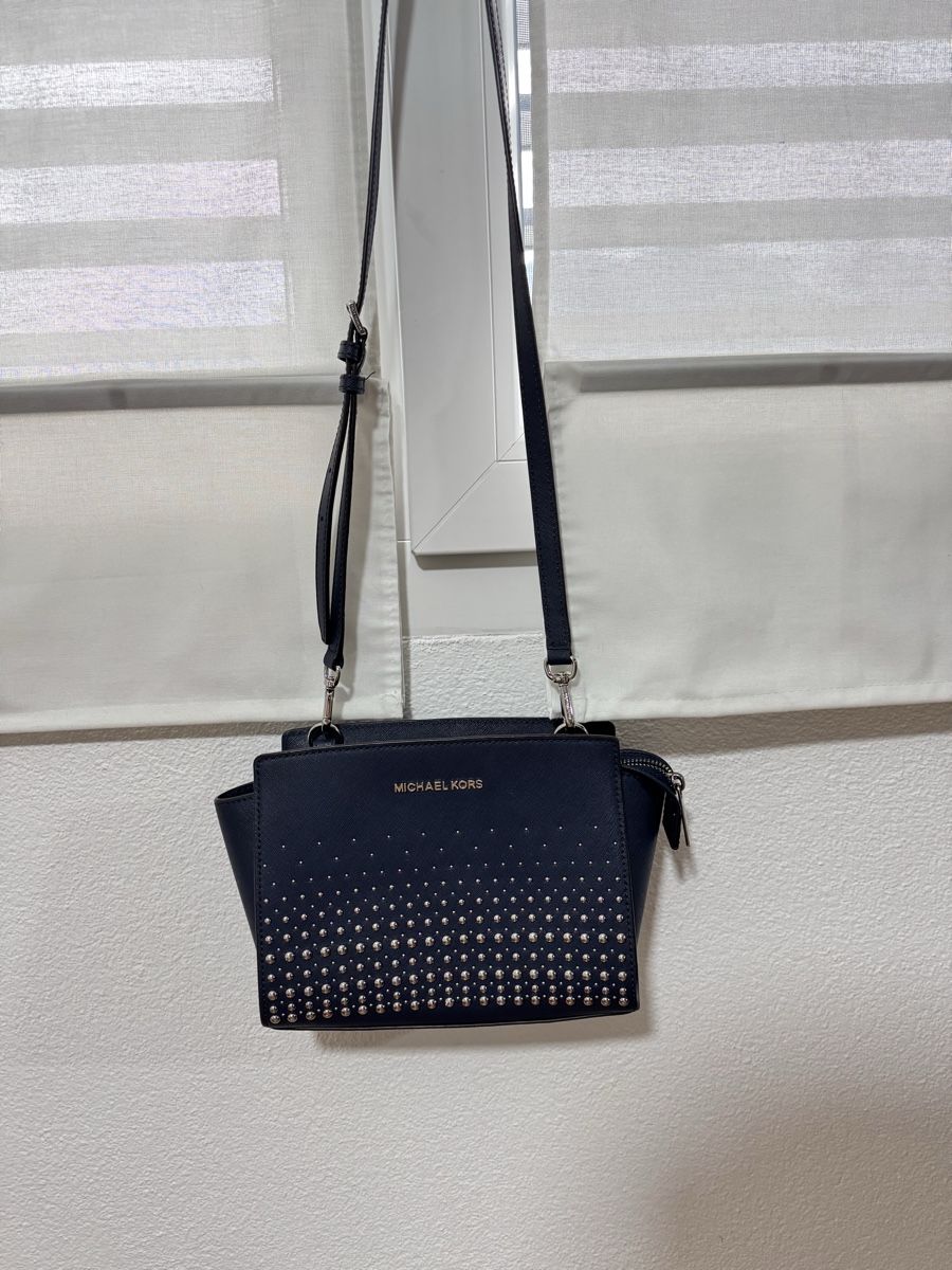 Michael Kors Taschen für Damen: Borsa a tracolla Michael Kors blu con borchie  – Gebraucht aus Quartino von FaniaC 1