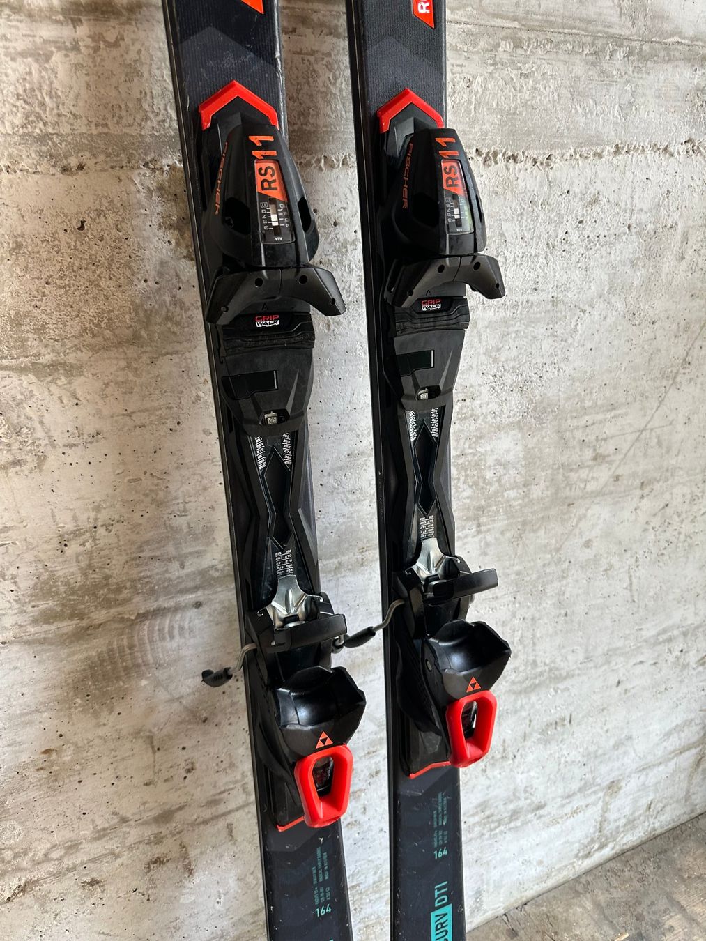 Fischer Skis: Fischer Curv DTX Ski 2024 164CM – Gebraucht aus Emmenbrücke von karkarkar 2