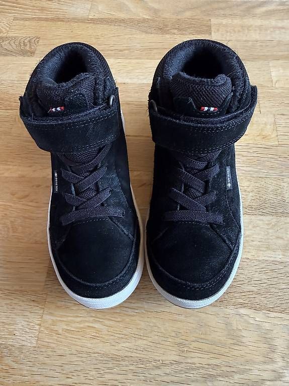 Schuhe für Jungen: Neuwertige Vikings Winterschuhe Grösse 31 – Gebraucht aus Hersiwil von Sheila1986