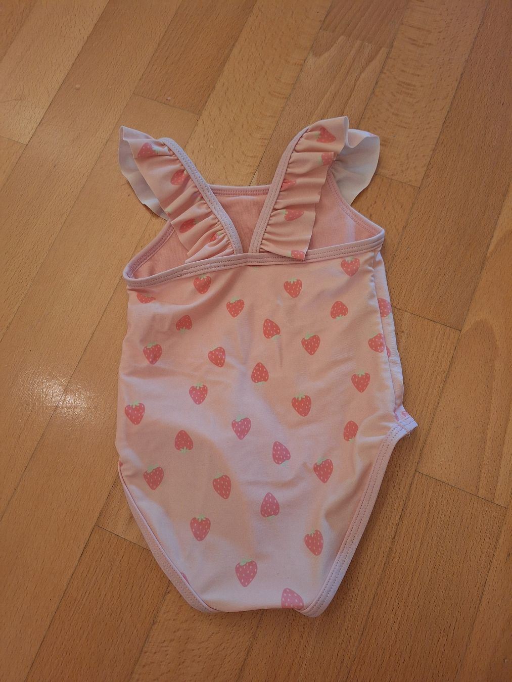 Migros Badekleider & Bikinis: Badekleid mit Erdbeeren in Gr. 80 – Gebraucht aus Oberrieden von smarties949 1