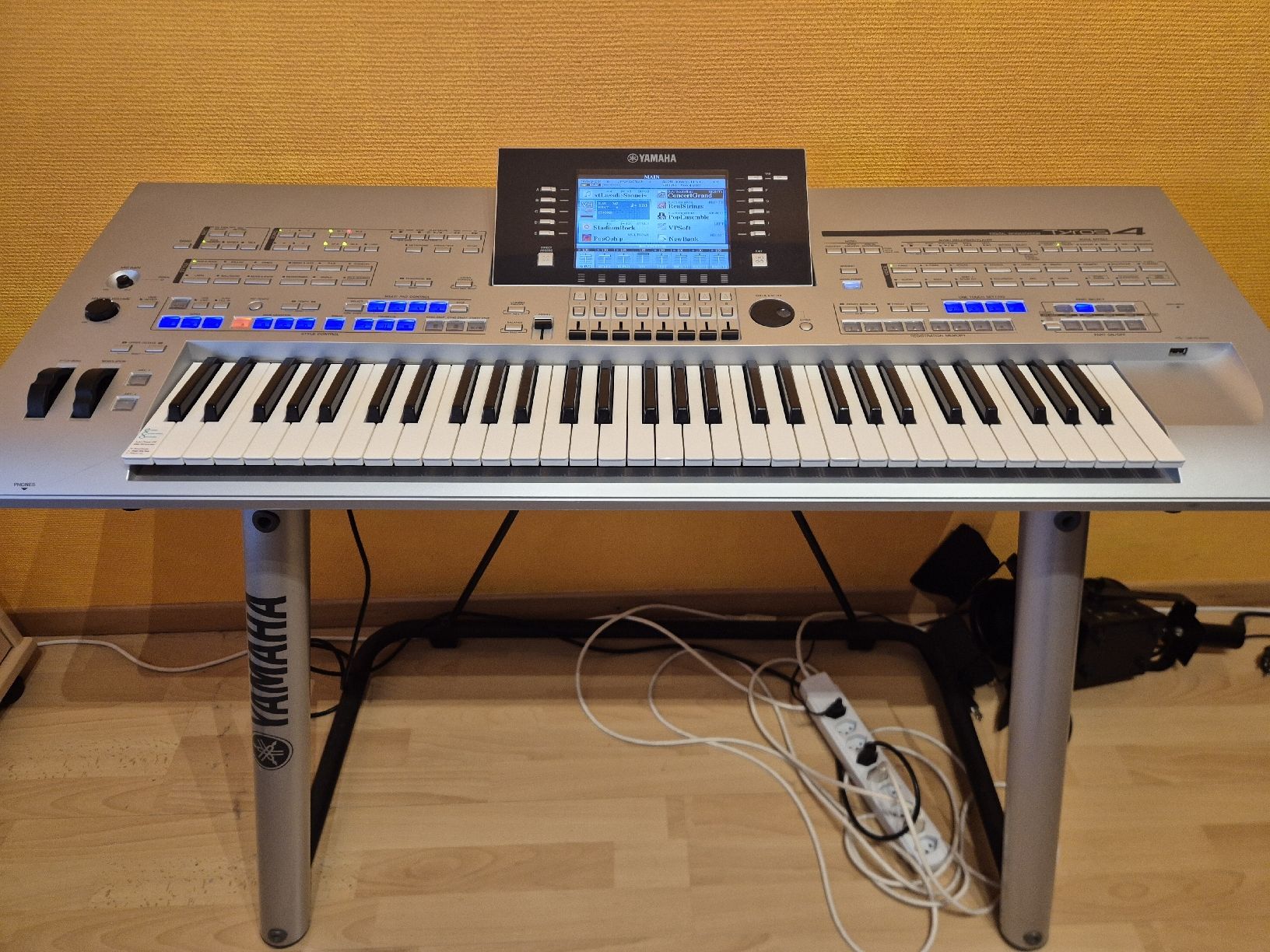 Yamaha Strumenti musicali: Keyboard Tyros 4 – Usato da Konolfingen venduto da j.vangelder 7