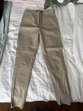 Zara beige faux leather pants S