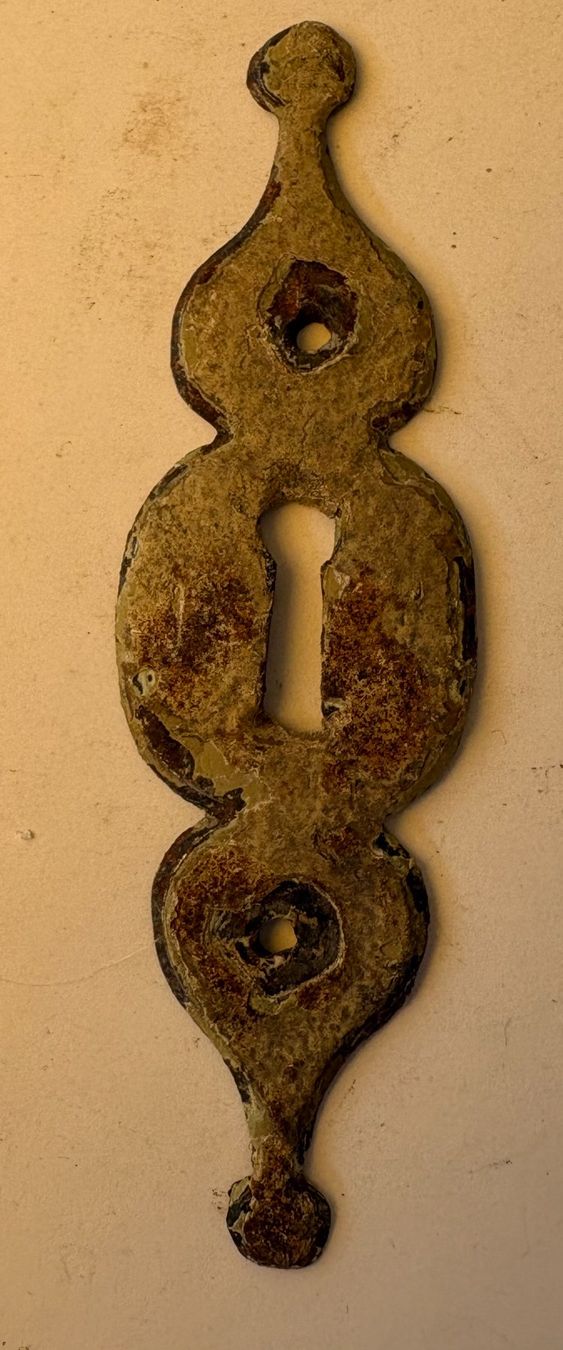 Quincaillerie: VINTAGE SCHLÜSSELLOCH BLECH – D'occasion à Ostermundigen par wini63