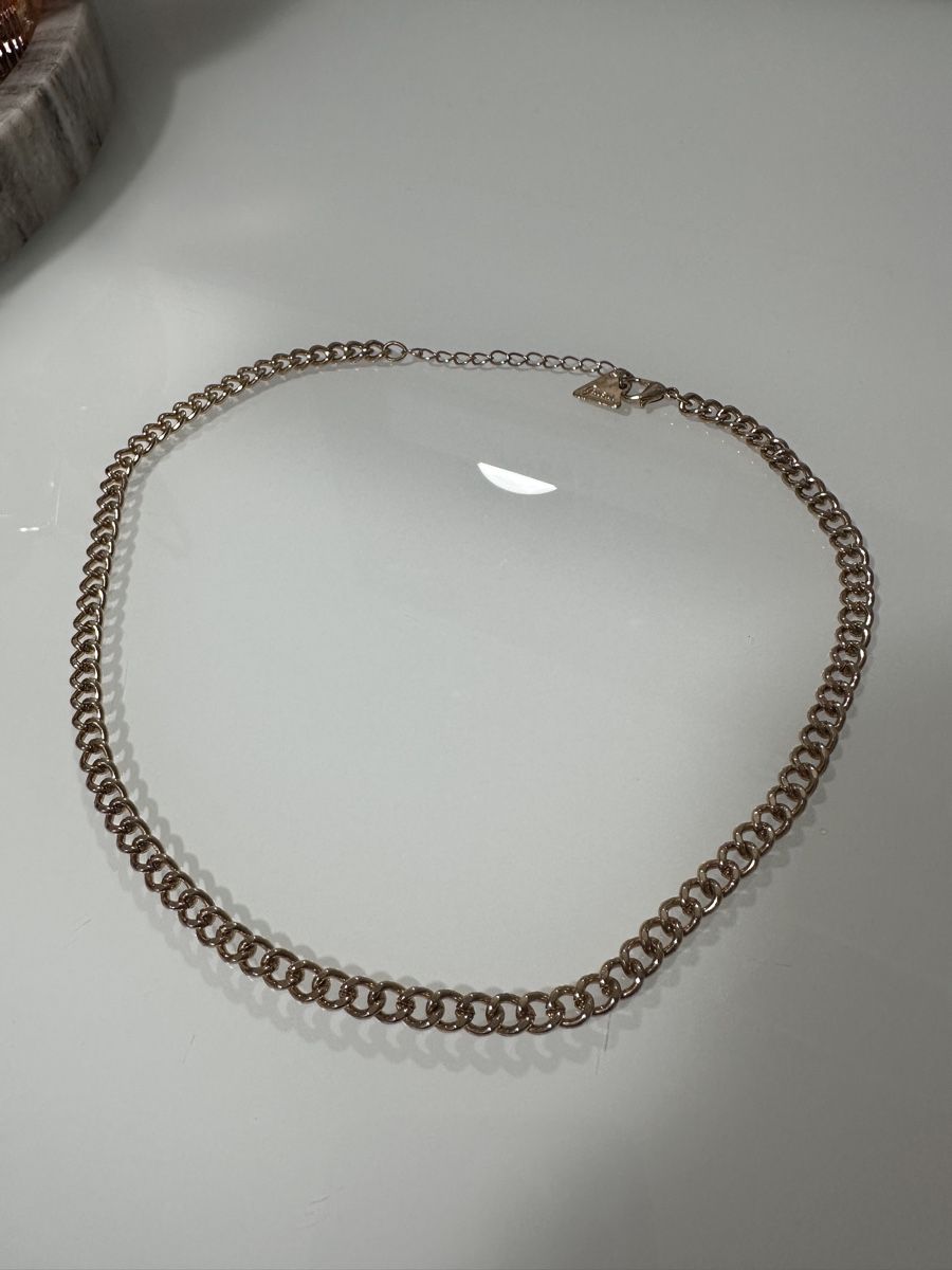 Guess Ketten: Guess Halskette Gold – Gebraucht aus Oberurnen von nes_8xqt