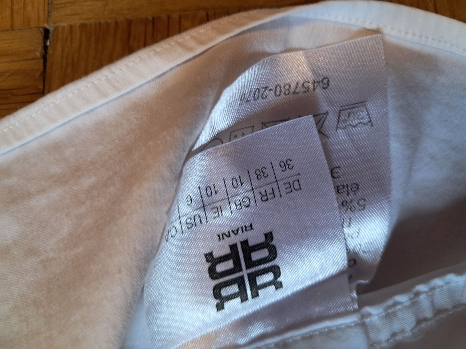 Riani Blusen: Riani Hemd Bluse 36 weiss – Gebraucht aus Kefikon TG von theratpack20 3