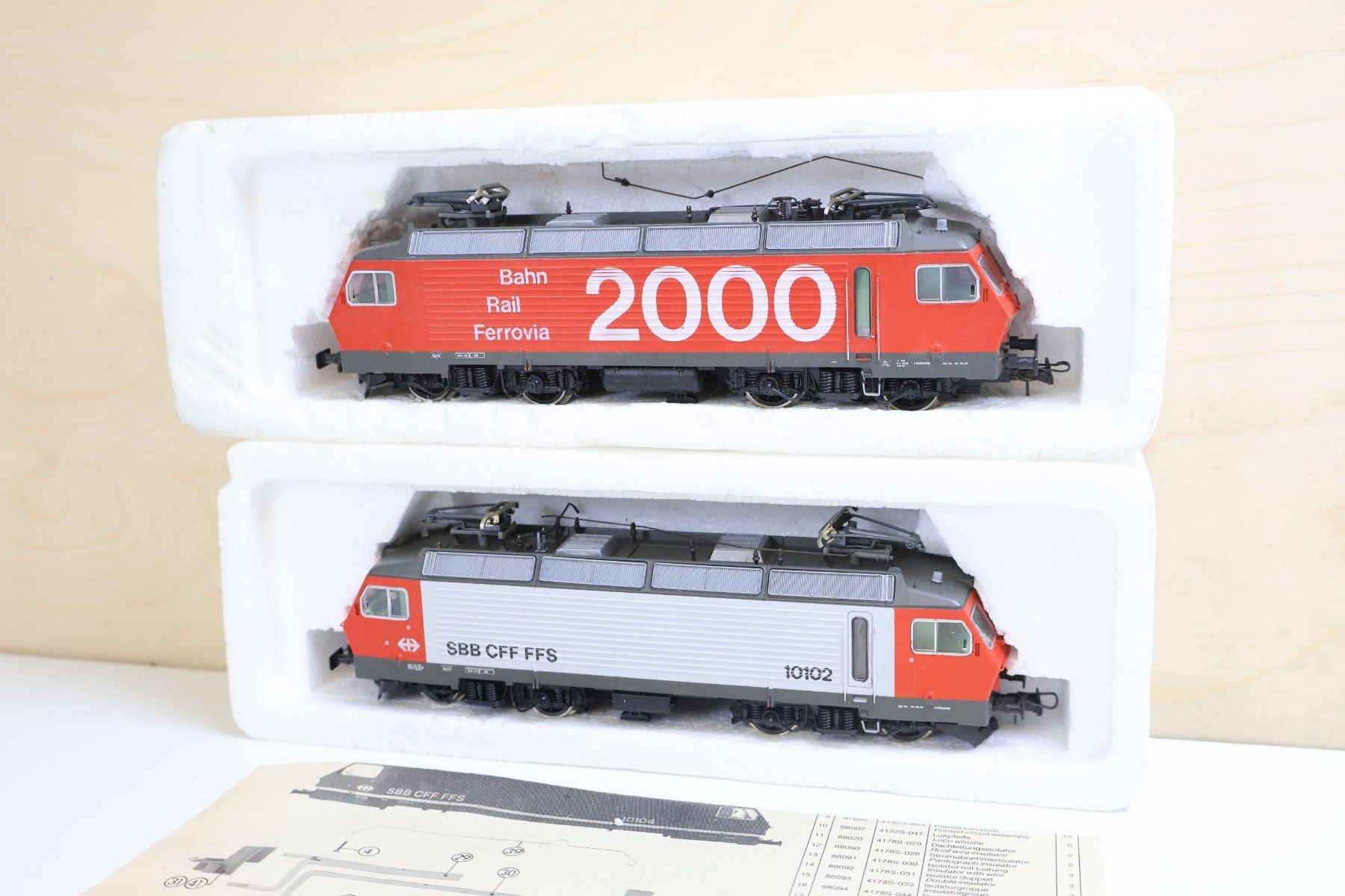 Roco Modelleisenbahnen: ROCO 2 x SBB Re 4/4 E-Lok - DC H0 Doppelpack – Gebraucht aus Winterthur von Monstera 3