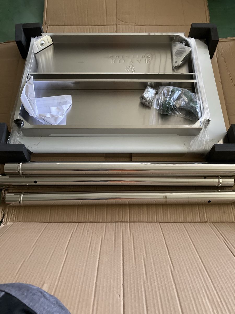 Tavoli: Robuster Edelstahltisch - Ideal für Küche oder Werkstatt! – Nuovo e nell'imballaggio originale da Aarwangen venduto da to-hirschi 3