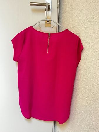 Pinkes T-Shirt von Only Grösse 34