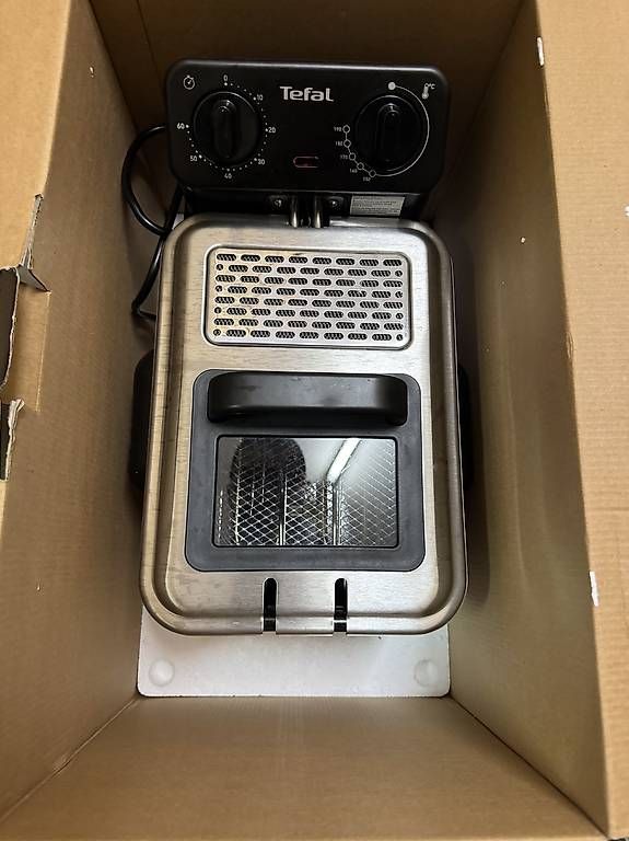Elettrodomestici da cucina: Friggitrice Tefal – Usato da Cureglia venduto da hus_5f6l 2