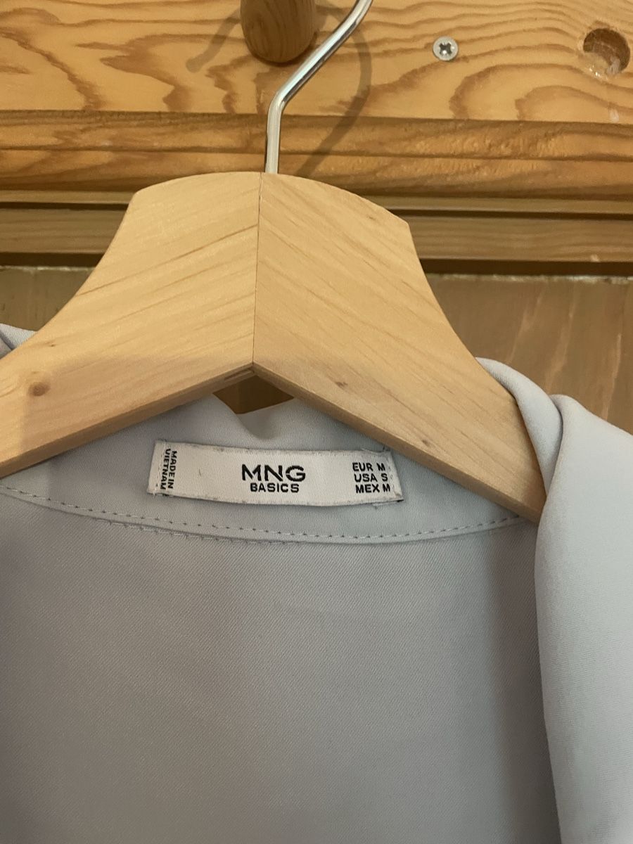 Zara Tute: Hellblauer kurzer Jumpsuit Mango Grösse M – Usato da Hubersdorf venduto da JanasHeartTreasures 1
