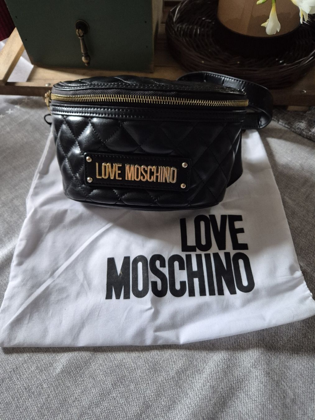 Moschino Borse da donna: Moschino Bauchtasche – Nuovo (secondo la descrizione) da Schaffhausen venduto da monikaD010203