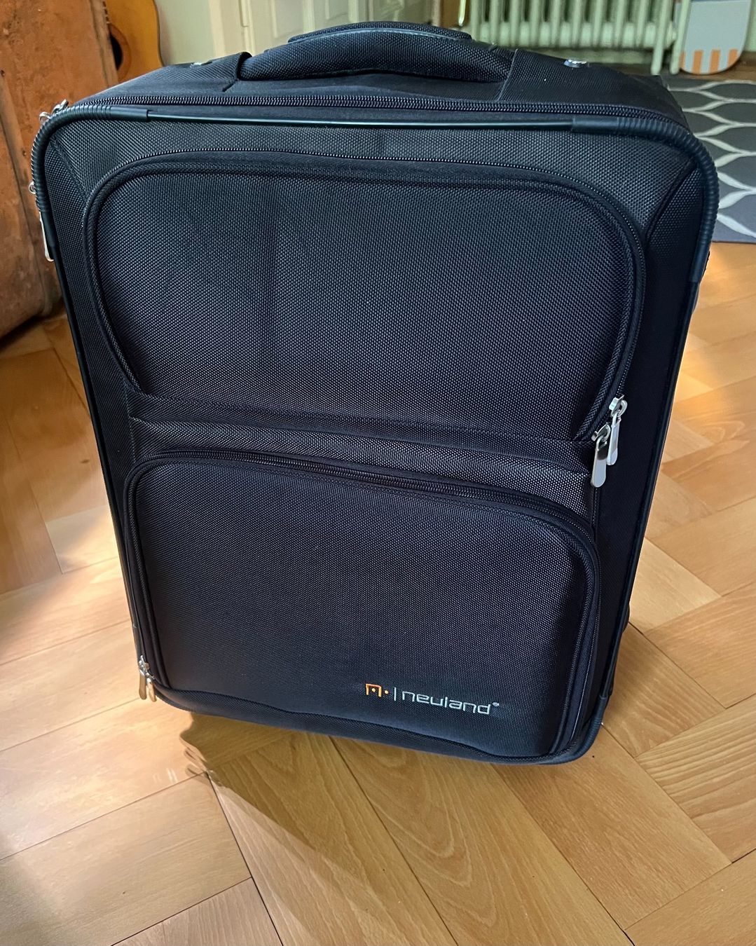Reisekoffer: Neuland Moderationskoffer – Gebraucht aus Thun von Raphael28