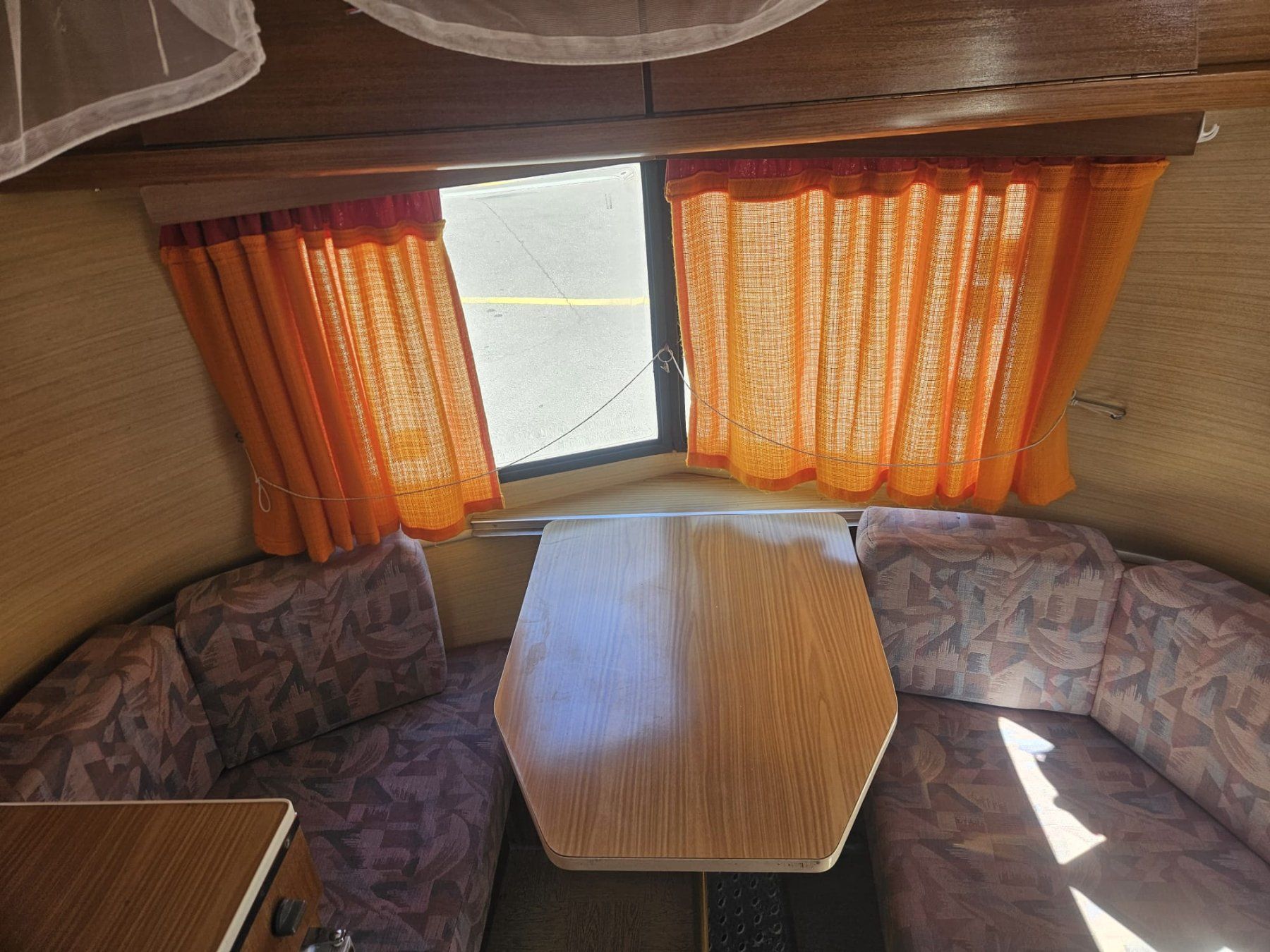 Eriba Veicoli da campeggio: Oldtimer Wohnwagen Scheunenfund Hymer Eriba Triton – Usato da Worb venduto da toyosuisse 9