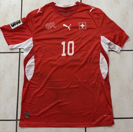 Schweiz WM Trikot 2026 (Xhaka 10 Grösse XXL)