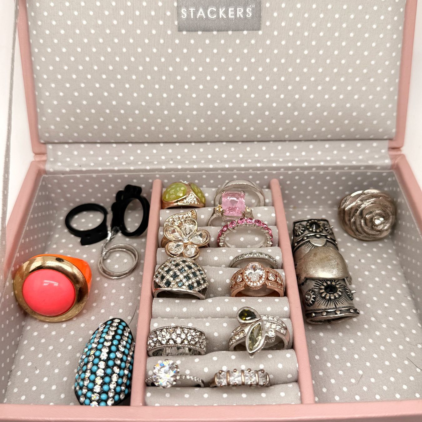 Altri gioielli: Schmuck Lot - Ringe mit Schmuckdose – Usato da Ronco sopra Ascona venduto da liz_dbg6