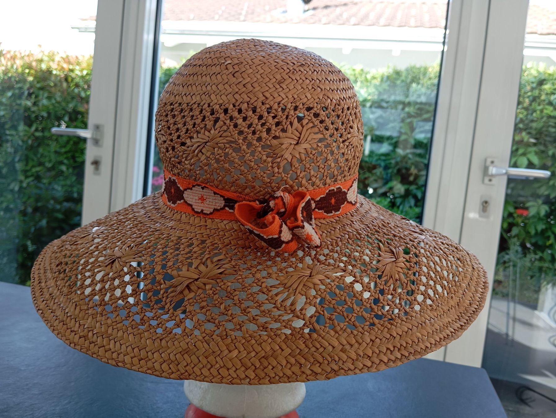 Copricapi, berretti & cappellini: Antiker Damen Sommerhut Gr. 56 – Usato da Oberägeri venduto da baerghuus 2