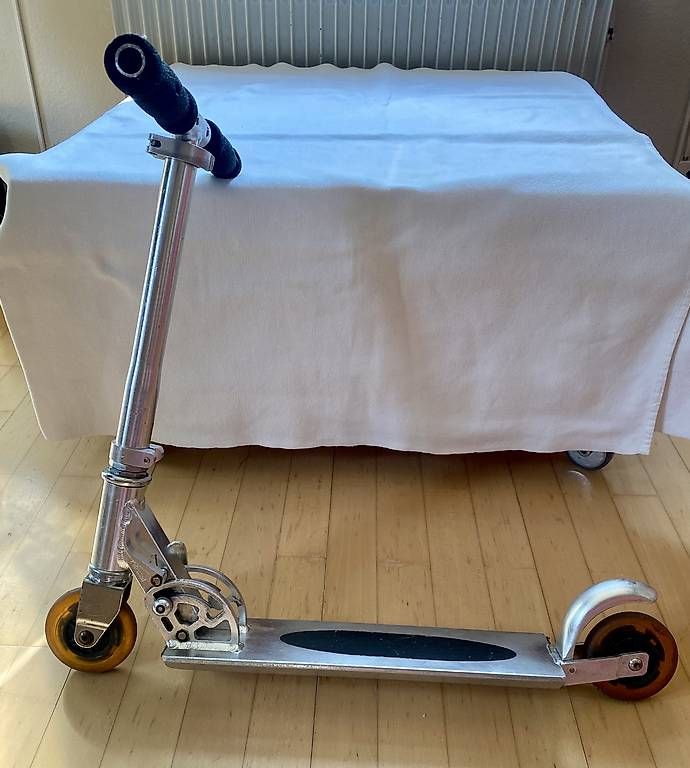 Veicoli per bambini: Robuster Micro Scooter – Usato da Reinach BL venduto da mar_9yy7