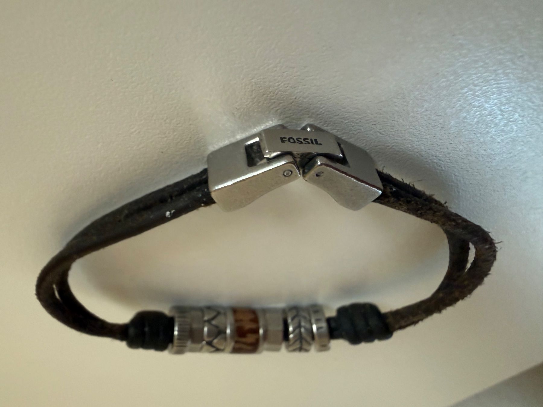 Fossil Bracciali & Braccialetti: Lederarmband mit Elementen Fossil – Usato da Altendorf venduto da Elenaneagu22 2