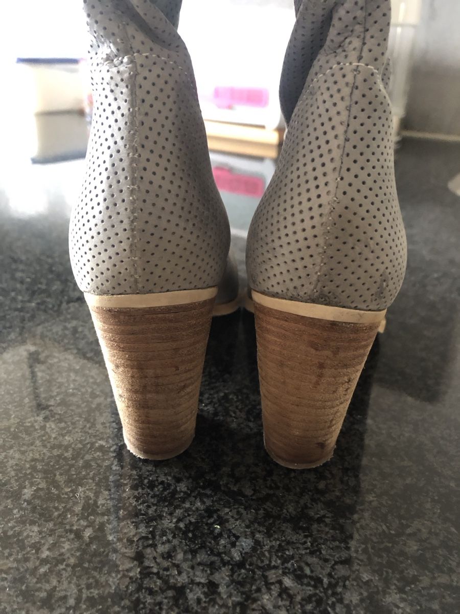 Scarpe da donna: Bottines Vera Gomma Daim gris clair 38 – Usato da Cuarnens venduto da Sandrine0110 3