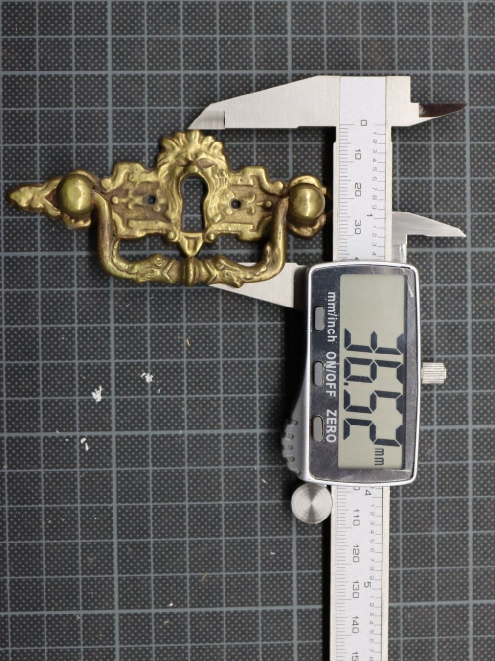 Ferramenta: antiker Fallgriff / "Löwengriff" / Schlossschild – Usato da Emmetten venduto da Super008 6