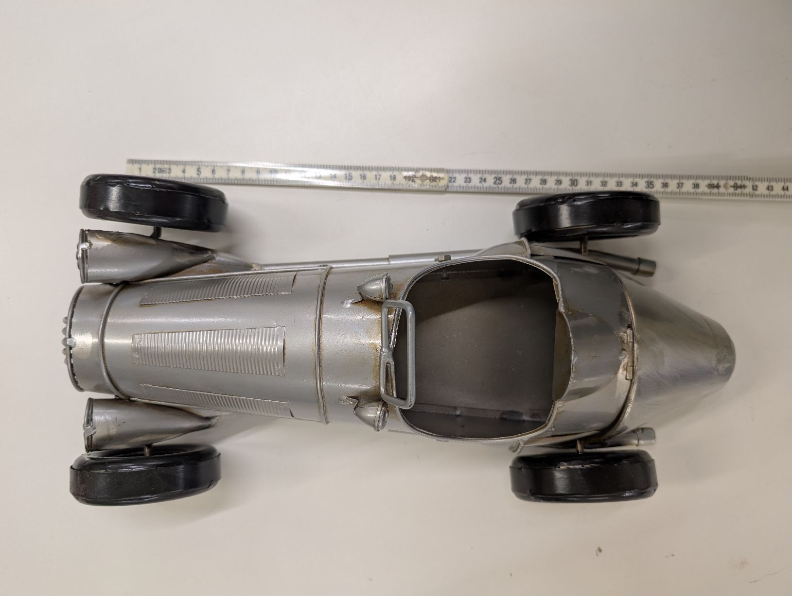Modellini d'auto: Oldtimer, Blechauto als Flaschenhalter – Usato da Obfelden venduto da Mandifera 9