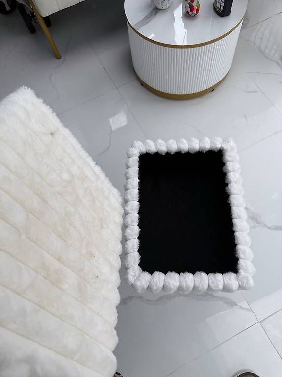 Hocker: plüsch hocker  – Gebraucht aus Adligenswil von balboa5 2