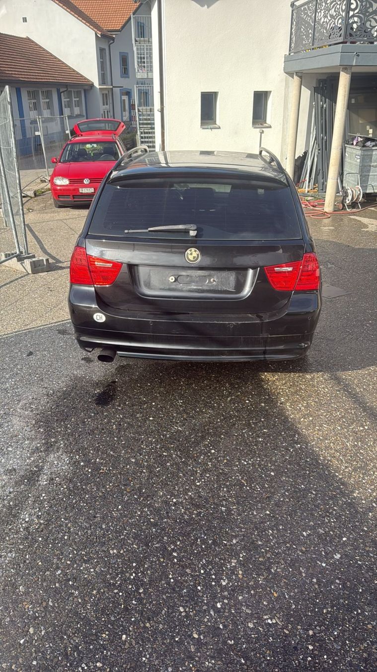 BMW Automobili: BMW 318i Touring für Export – Usato da Tafers venduto da Bleri77 3