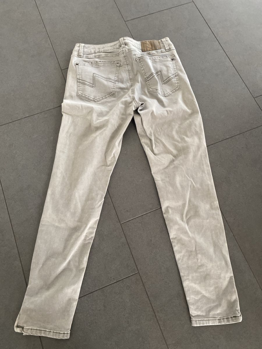 Nile Jeans: Coole NILE Jeans, Grösse S+ – Usato da Muri AG venduto da sonneblueme10 2