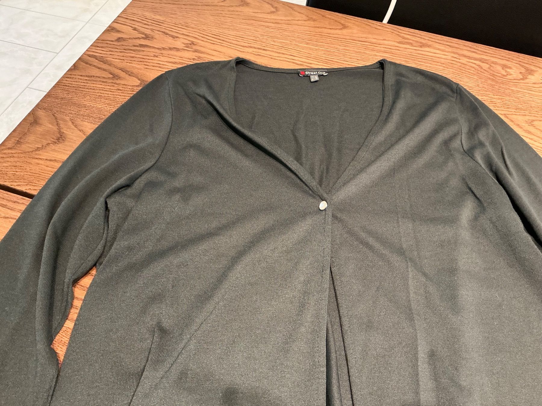 Pulls & Sweat-shirts: Street One Cardigan Gr.44 – D'occasion à Würenlos par sweety5436
