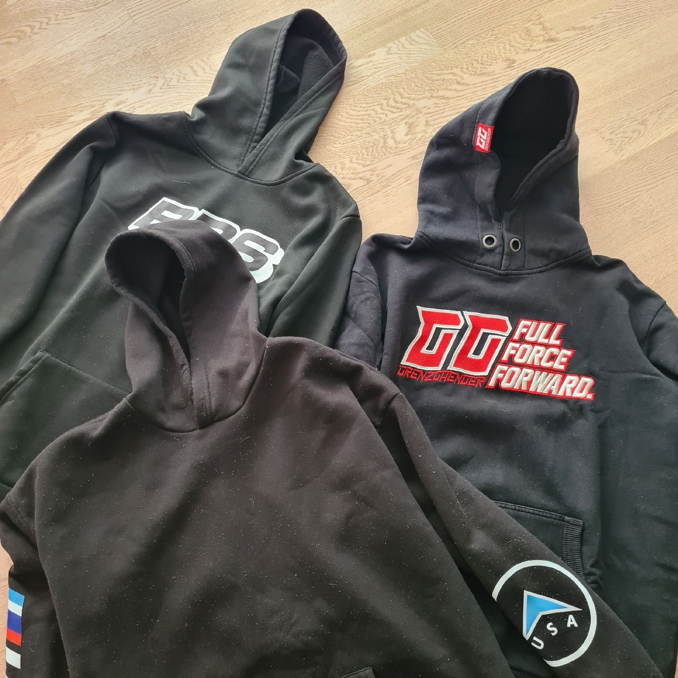 Pulls & Sweat-shirts: 3 Kapuzen Pullover  Gr. XL – D'occasion à Steinen par turbogeiss99 1