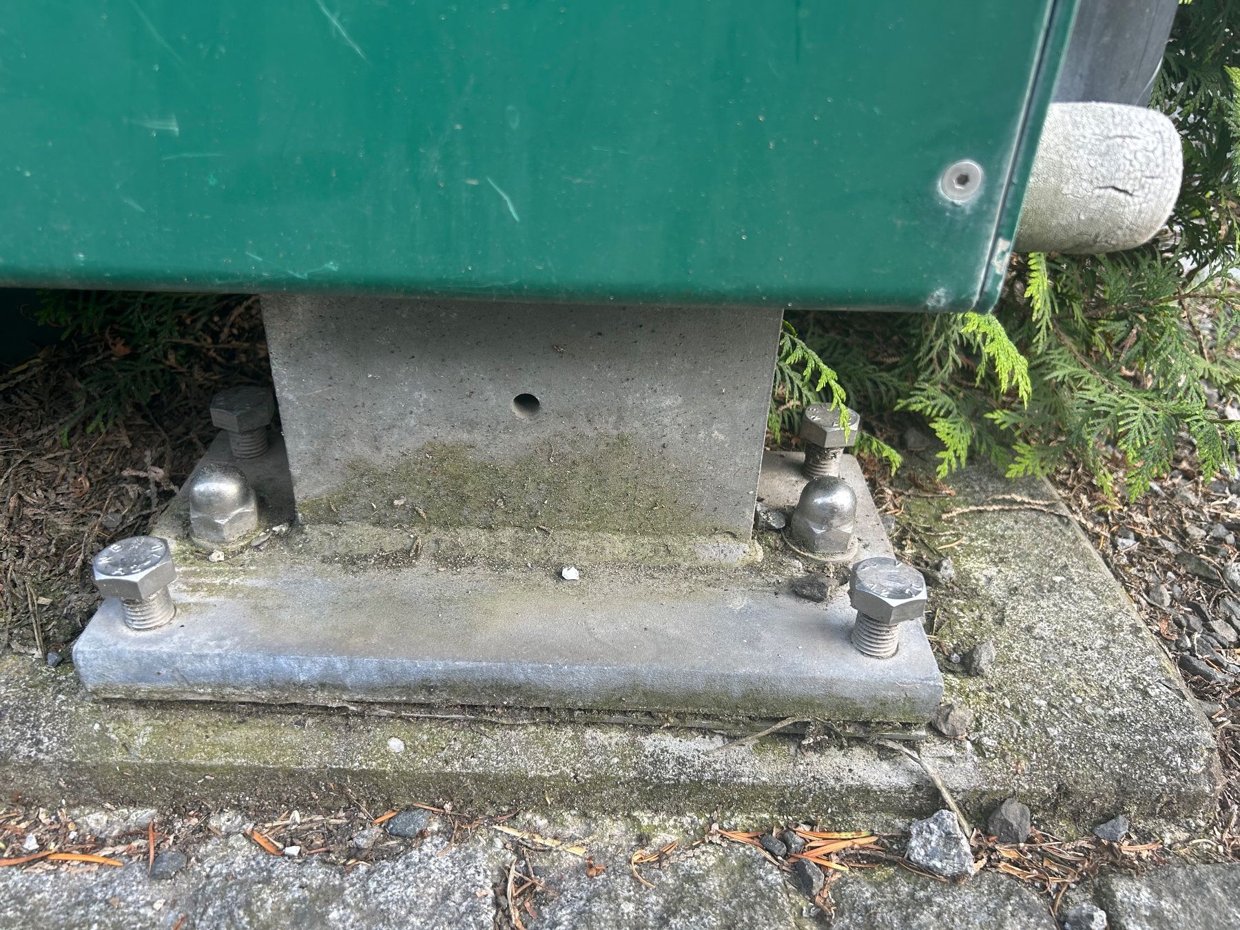 Paravents: Massives Eisen-Schiebetor mit integriertem Gartentor – Défectueux à Lüchingen par Imana 5