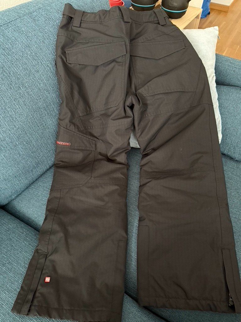 Pantaloni: BELOWZERO Skihose / Snowboardhose Grösse 152 – Usato da Uzwil venduto da justitia8 1